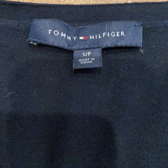 Tommy Hilfiger women’s sweater Small petite - Picture 2 of 3